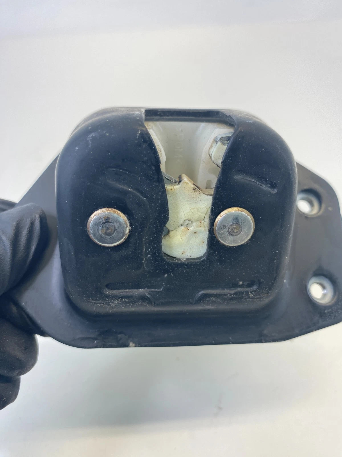 2009 2010 2011 2012 2013 2014 Nissan Murano Rear Trunk Lock Latch Actuator OEM