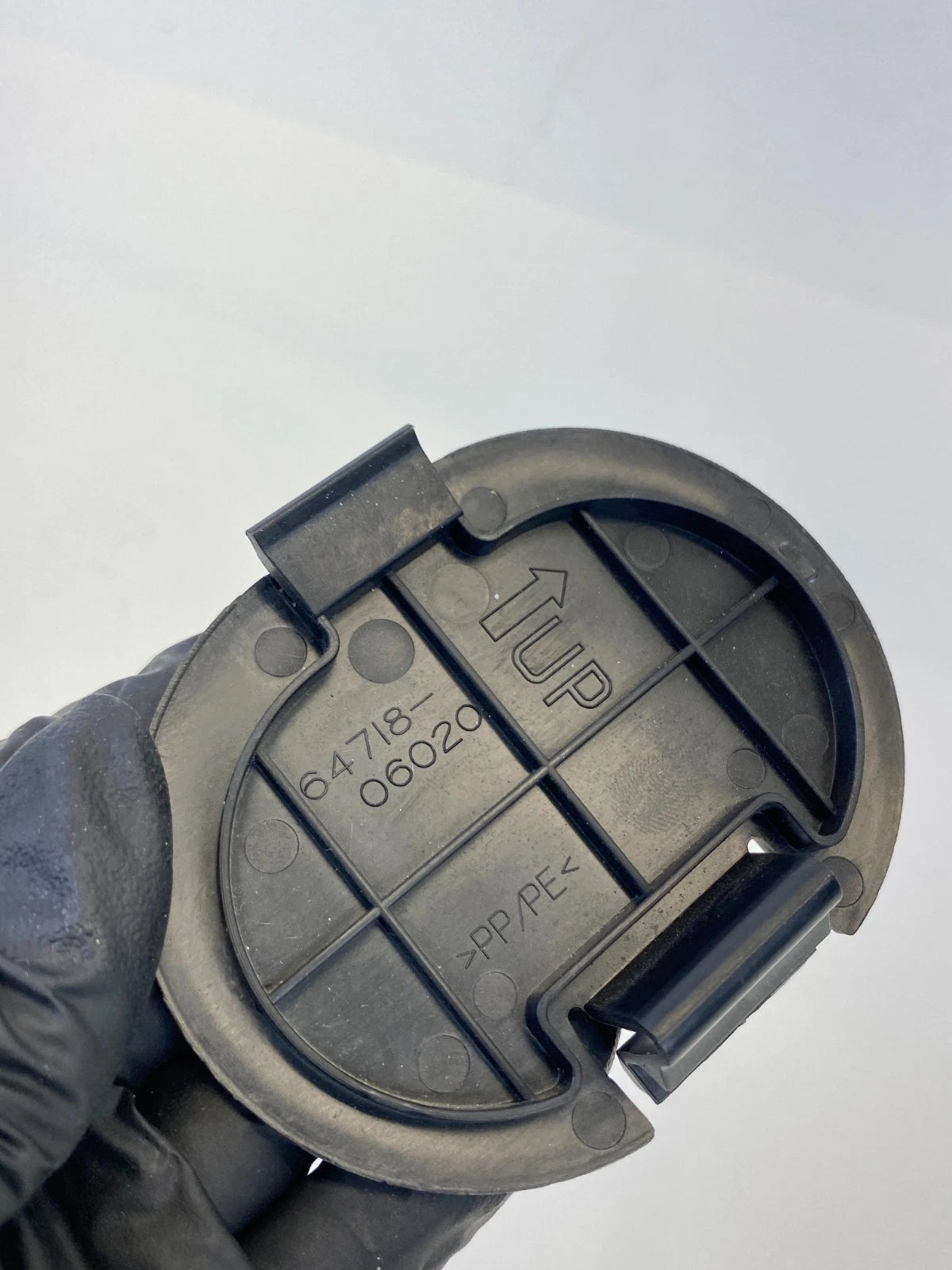 07-11 TOYOTA CAMRY HYBRID 2.4L FUEL FILLER DOOR MANUAL RELEASE ACCESS COVER OEM