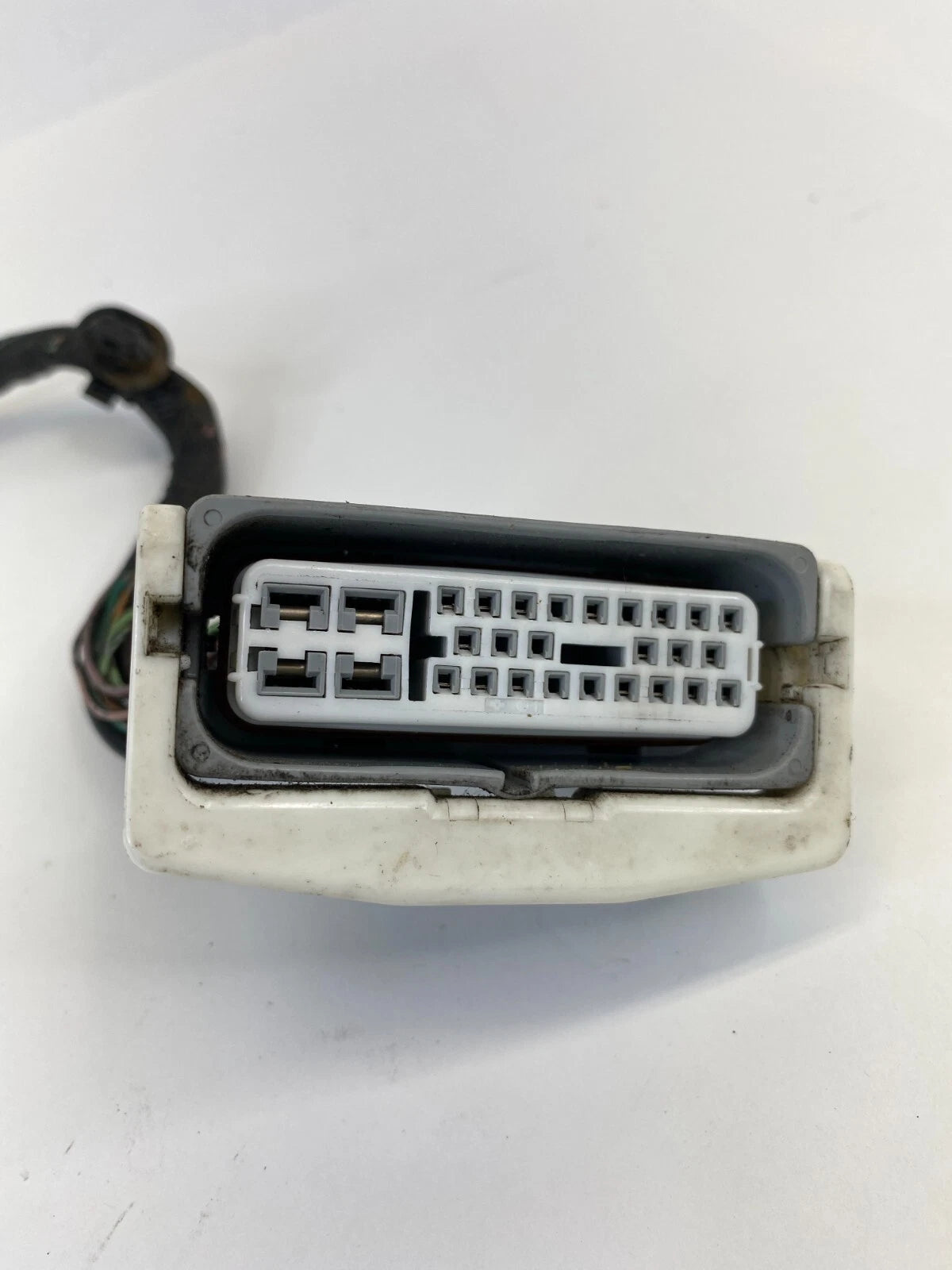 2001-2005 SUZUKI GRAND VITARA ABS ANTI LOCK BRAKE PLUG PIGTAIL CONNECTOR