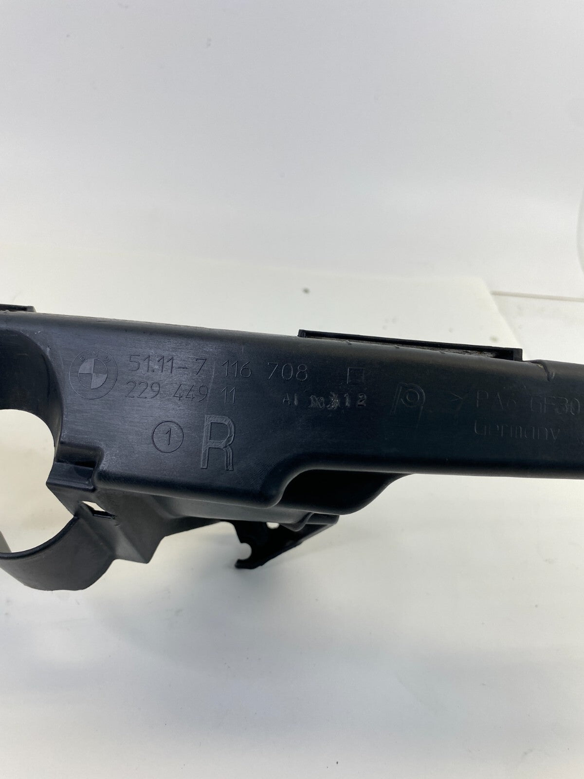 2006 BMW 330xi 330i Front Right Headlight Lamp Mount Bracket 51117116708 OEM