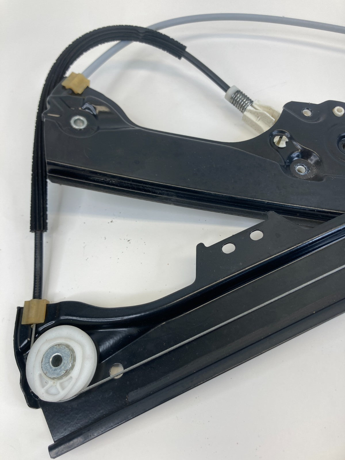 2004-2007 BMW 525i 530i Sedan Front Right Side Power Door Window Regulator