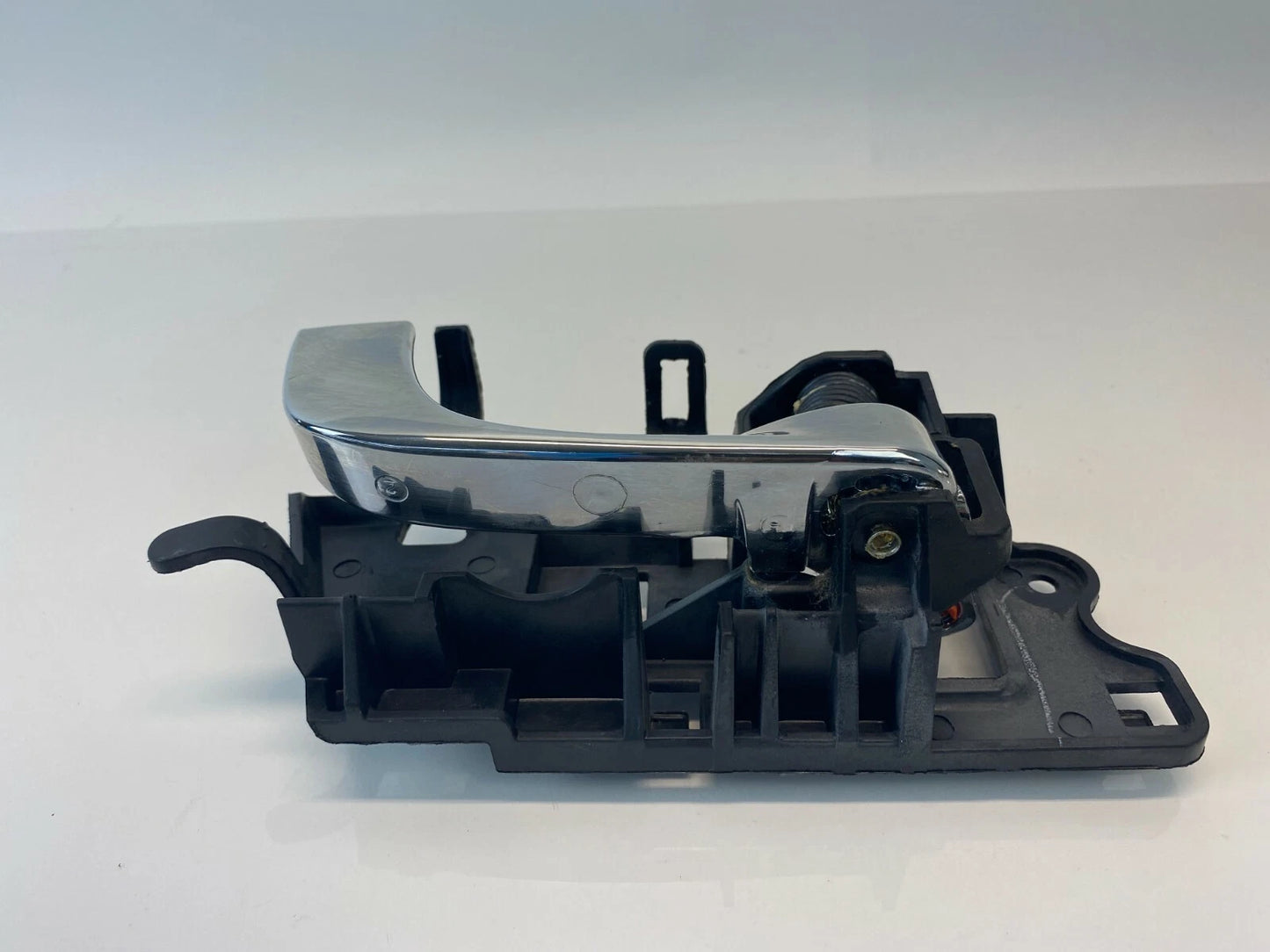 2003-2007 CADILLAC CTS FRONT RIGHT PASSENGER INTERIOR INNER DOOR HANDLE 2570788