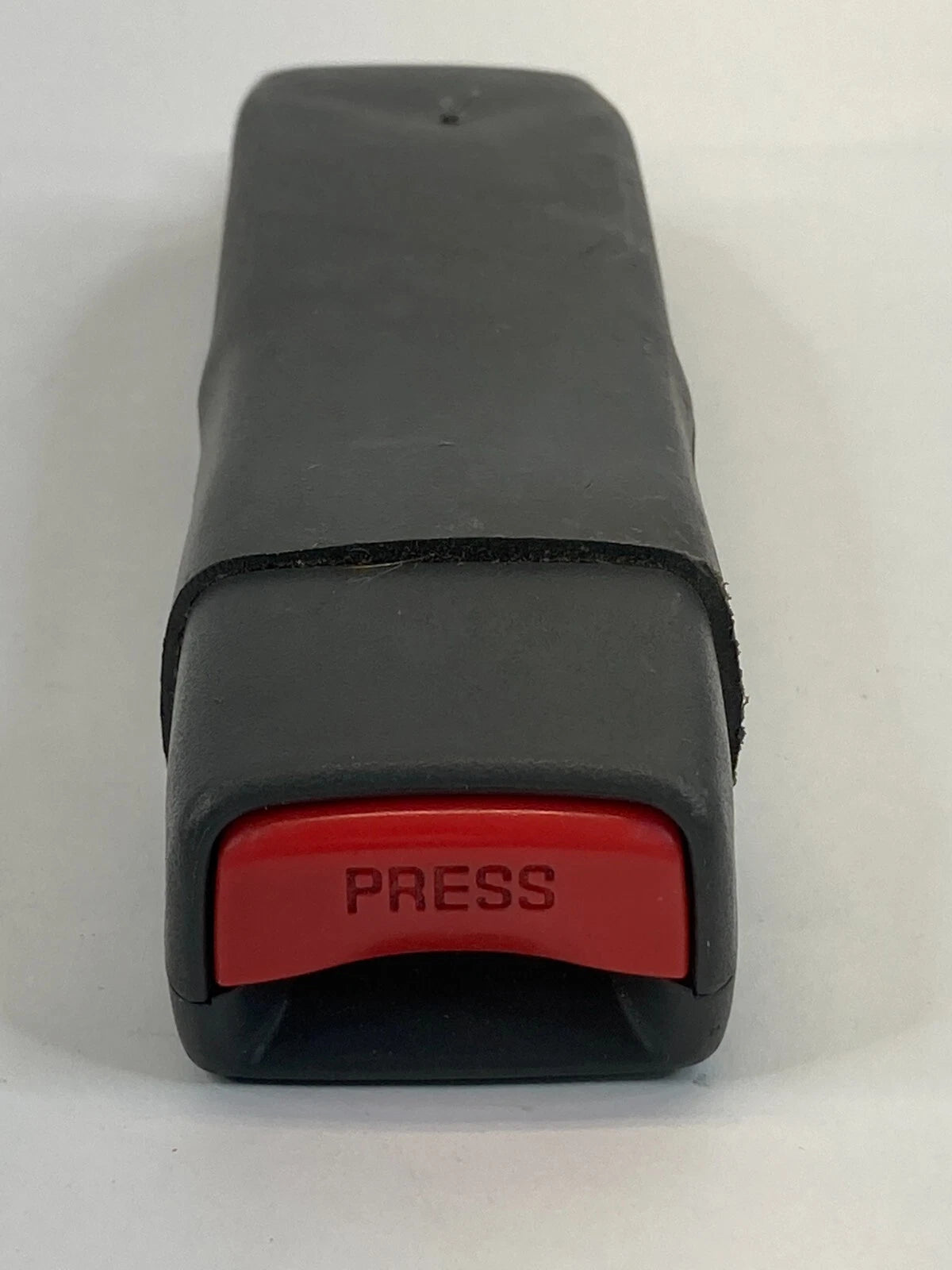 99 00 01 02 03 04 05 PONTIAC GRAND AM FRONT RIGHT SIDE SEAT BELT BUCKLE OEM