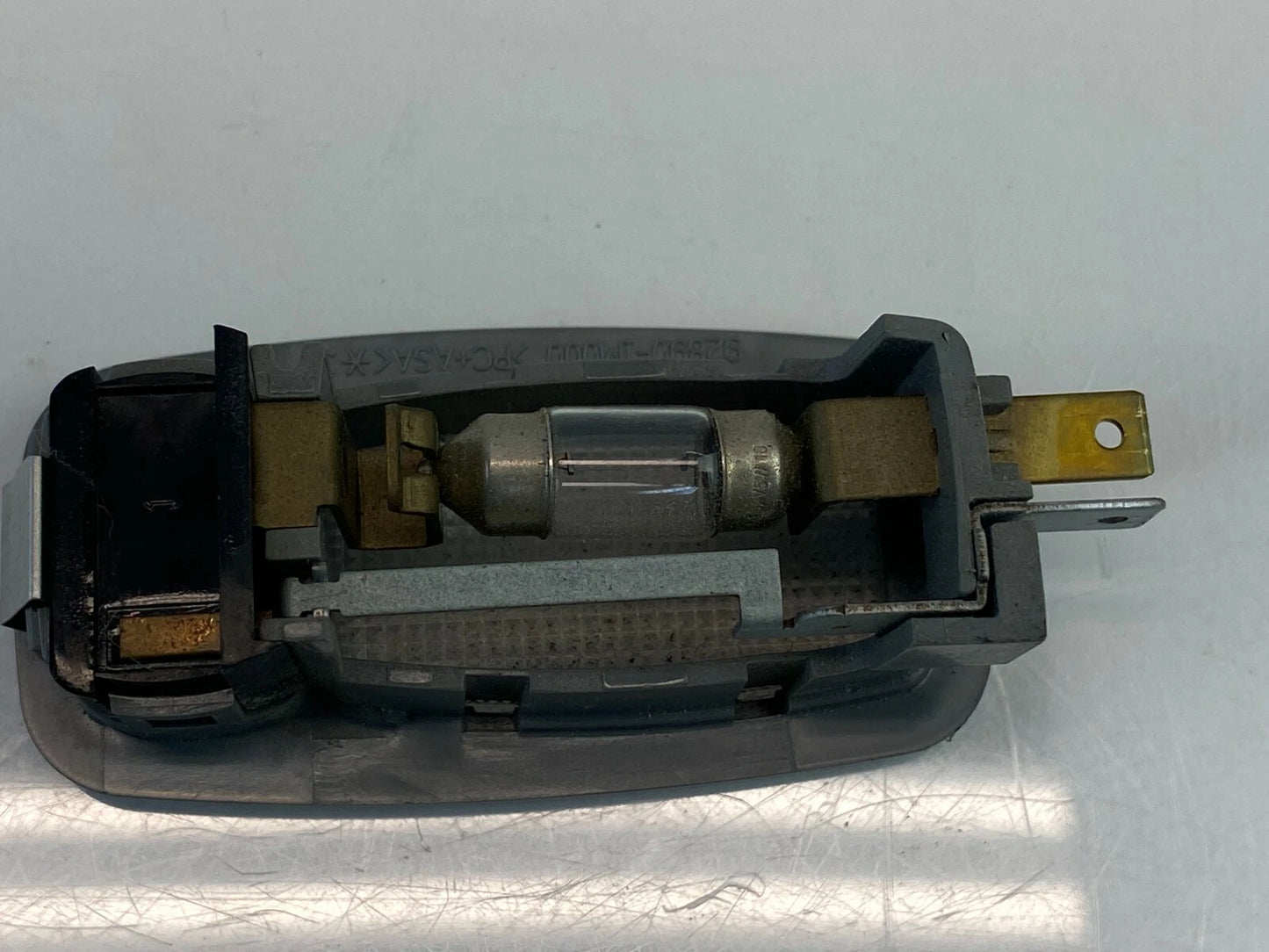 2011 12 2013 KIA SORENTO SUN VISOR SUNVISOR VANITY LIGHT LAMP 92890-1M000 OEM