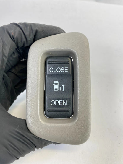 2011-2017 HONDA ODYSSEY REAR RIGHT SLIDING DOOR OPEN CLOSE CONTROL SWITCH