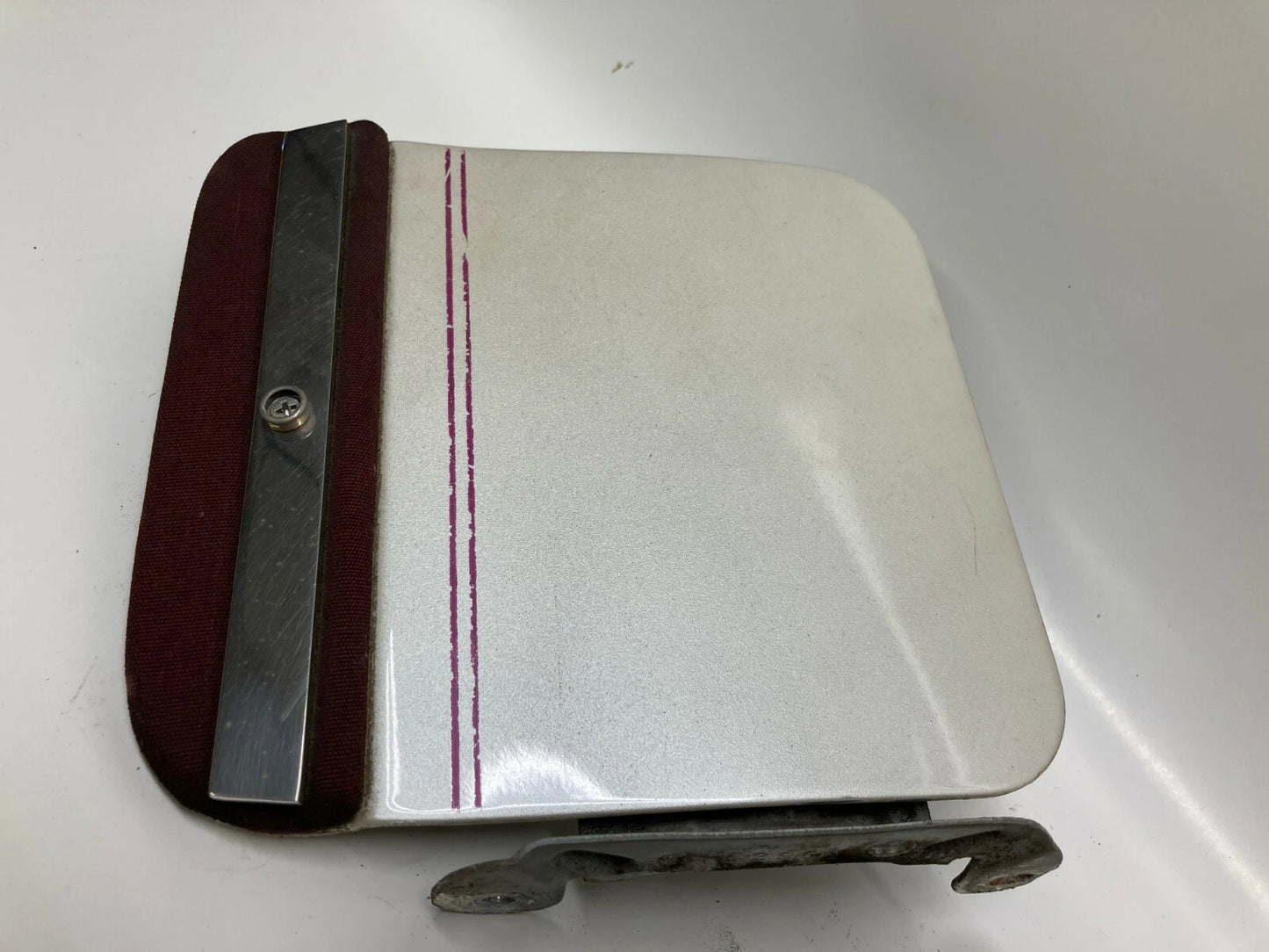 2000-2003 CADILLAC DEVILLE FUEL GAS DOOR TANK LID COVER 800J WHITE PEARL OEM