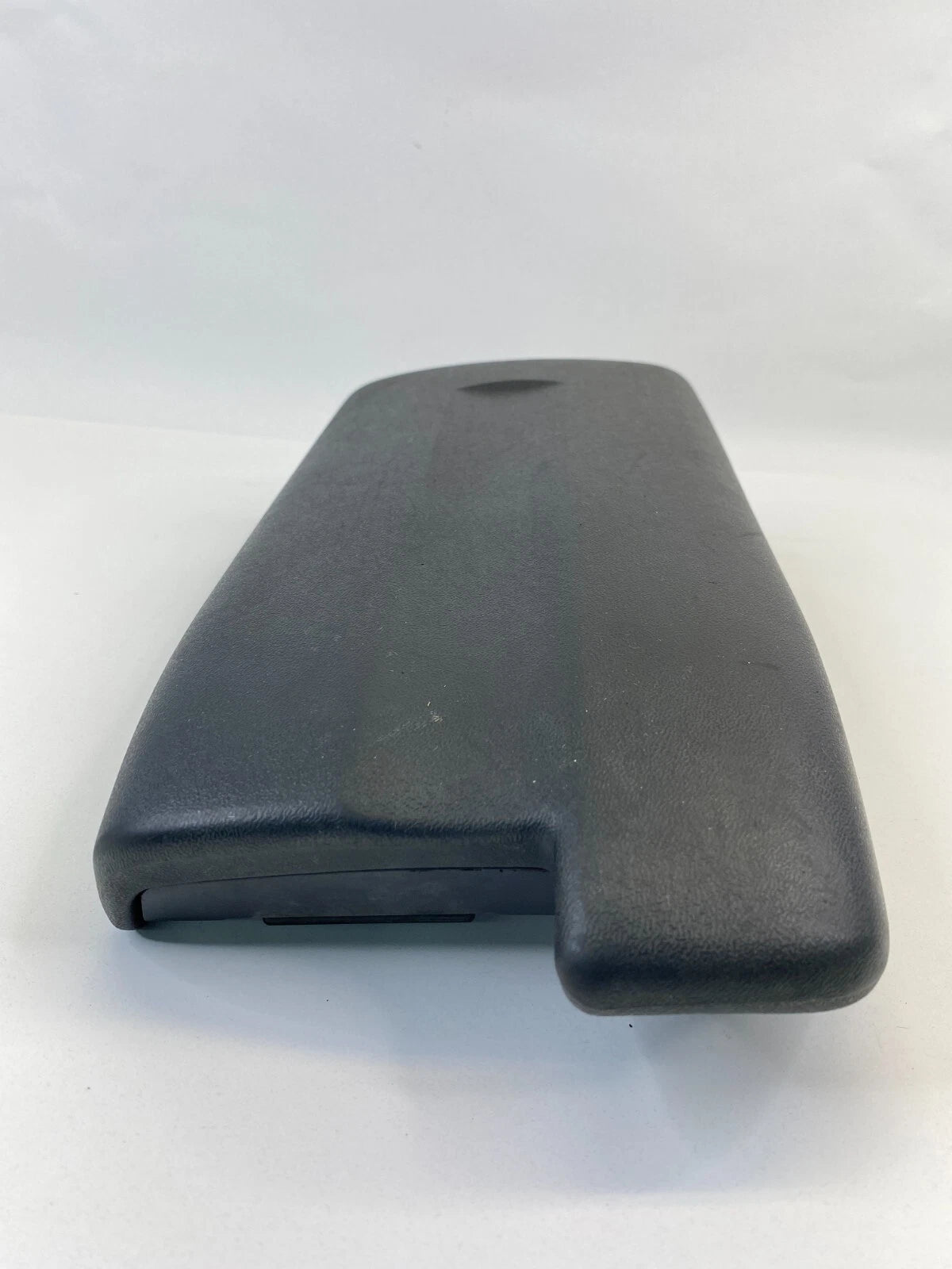 2004-2012 MITSUBISHI GALANT SEDAN CENTER CONSOLE ARMREST ARM REST LID COVER OEM