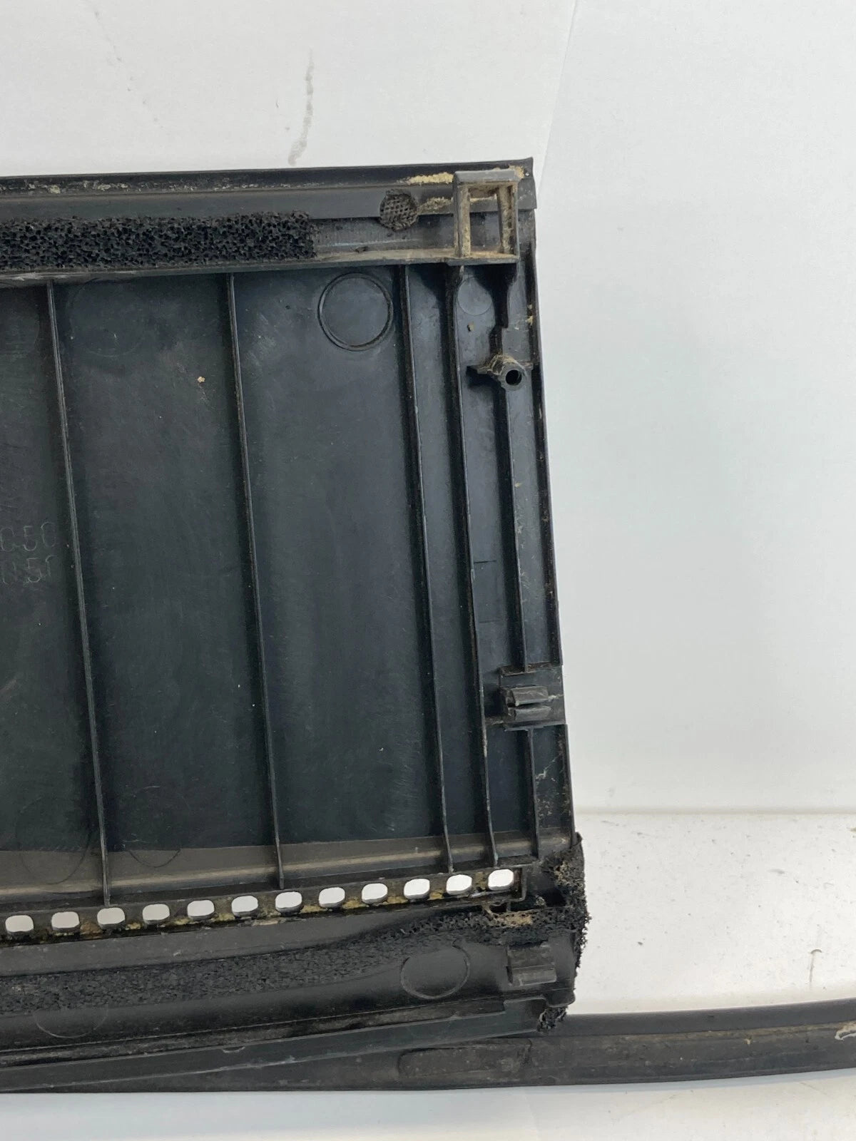 2004-2009 TOYOTA PRIUS FRONT LEFT SIDE COWL PANEL GRILL GRILLE COVER 55709-47050