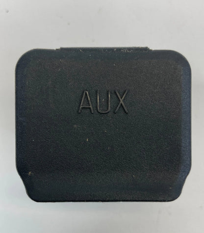 2010 GMC ACADIA CENTER CONSOLE USB AUX IN JACK INPUT PORT ADAPTER 20757329 OEM