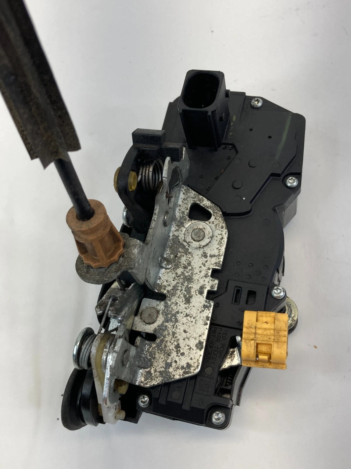 2008-2010 SATURN VUE REAR LEFT BACK SIDE DOOR LOCK LATCH ACTUATOR L25875780 OEM