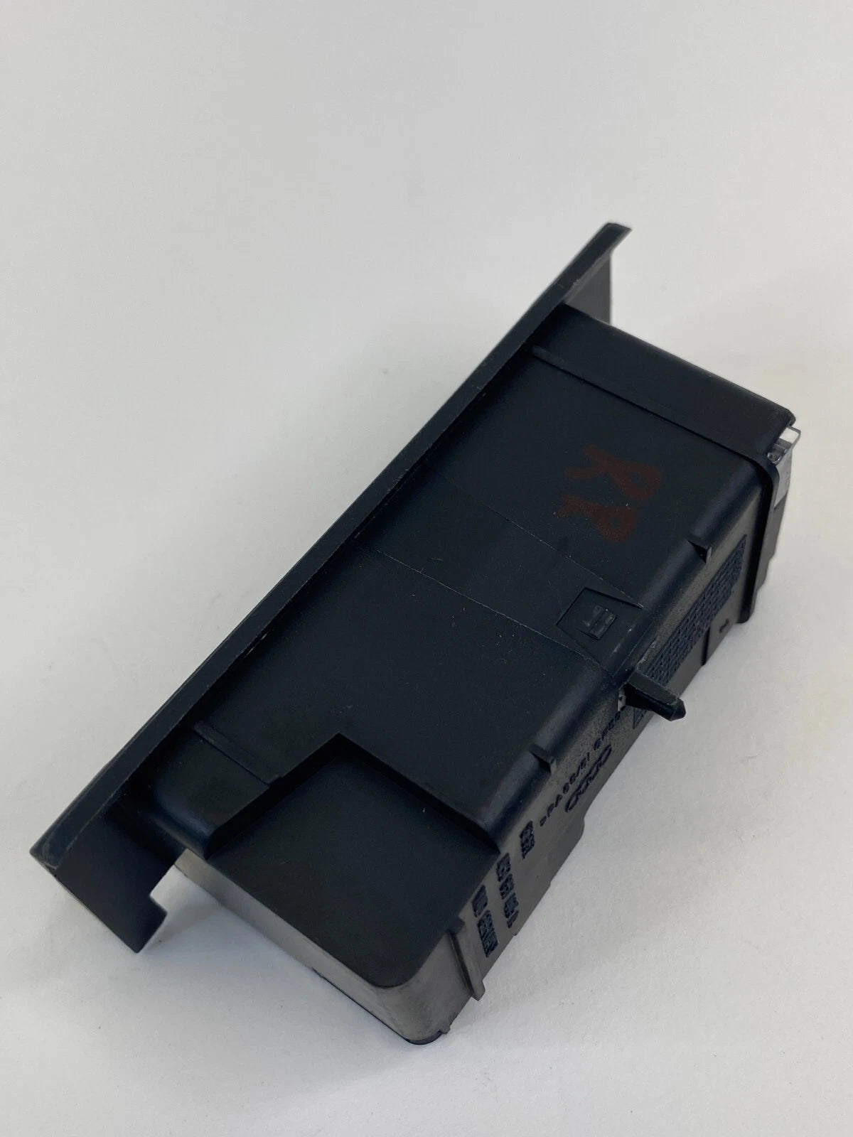 2006-2011 AUDI A6 QUATTRO REAR RIGHT DOOR ASH TRAY INSERT OEM FACTORY 4F0857680