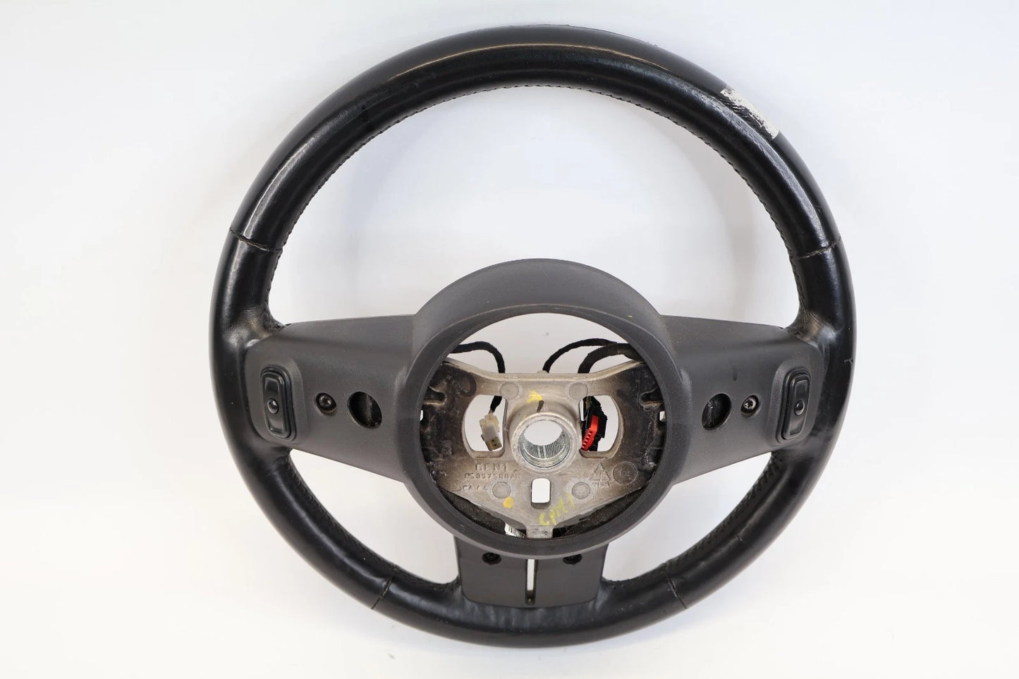 2011-2013 JEEP GRAND CHEROKEE STEERING WHEEL W/ CRUISE CONTROL SWITCH 05057580AE