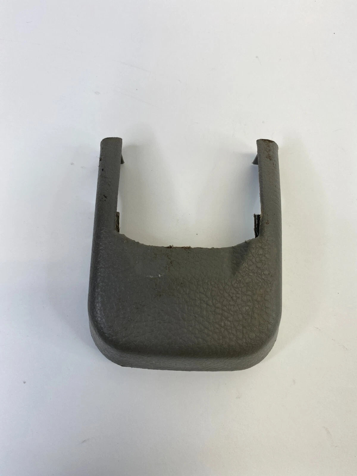 2007-2012 NISSAN ALTIMA RIGHT SIDE SEAT TRACK END COVER CAP TRIM BEZEL OEM