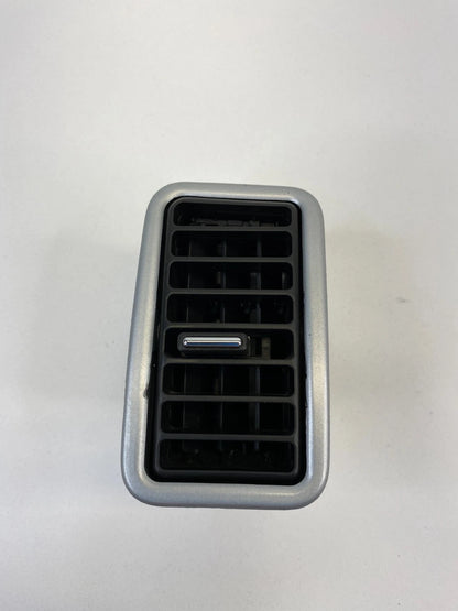 2007-2009 PONTIAC TORRENT FRONT PASSENGER SIDE A/C DASH AIR VENT GRILLE OUTLET