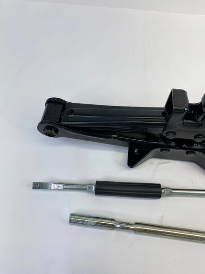 06-10 HYUNDAI SONATA EMERGENCY SPARE TIRE JACK TOOL KIT LUG WRENCH 2210-1000 OEM