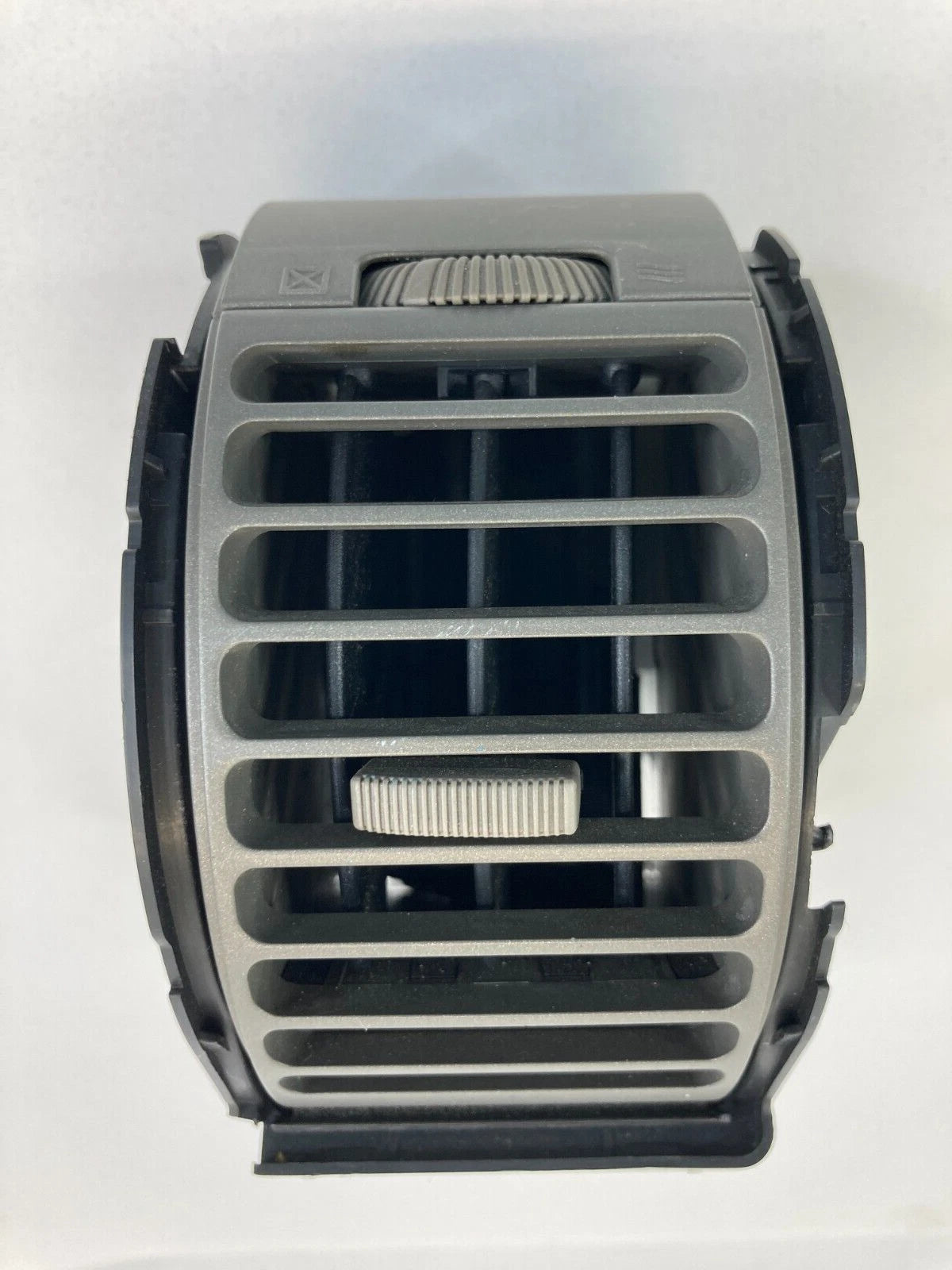 2003 2004 INFINITI G35 RIGHT PASSENGER DASH AC AIR VENT GRILLE OUTLET 68760AM602