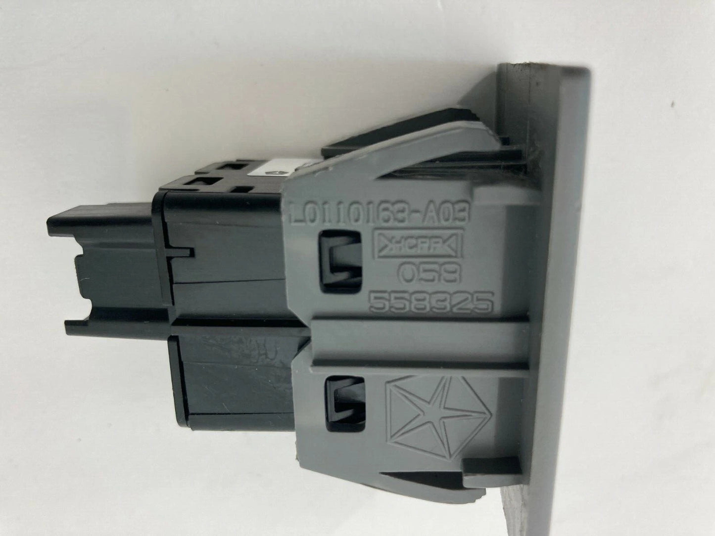 2008-2010 CHRYSLER TOWN & COUNTRY POWER INVERTER SWITCH BUTTON BEZEL TRIM OEM