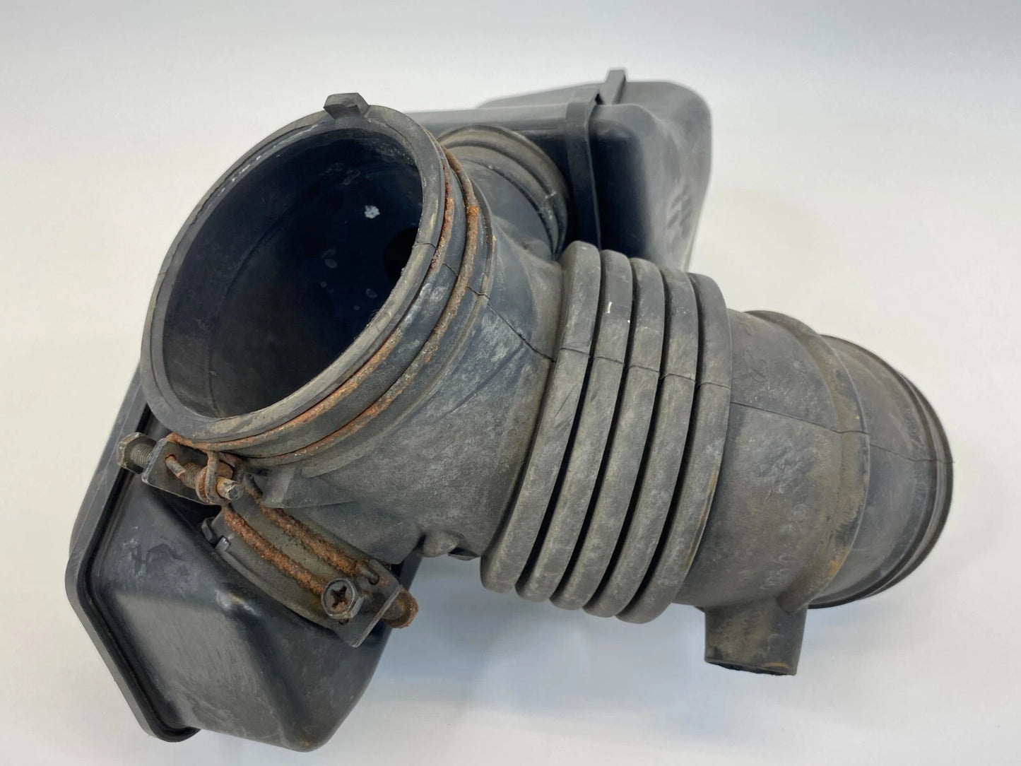 2007-2009 HYUNDAI SANTA FE 3.3L V6 AIR INTAKE RESONATOR DUCT PIPE 28191-2B000