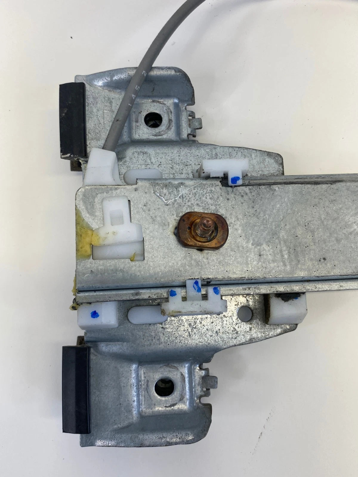 2006-2011 CHEVROLET HHR REAR LEFT POWER WINDOW REGULATOR MOTOR OEM 2621003462