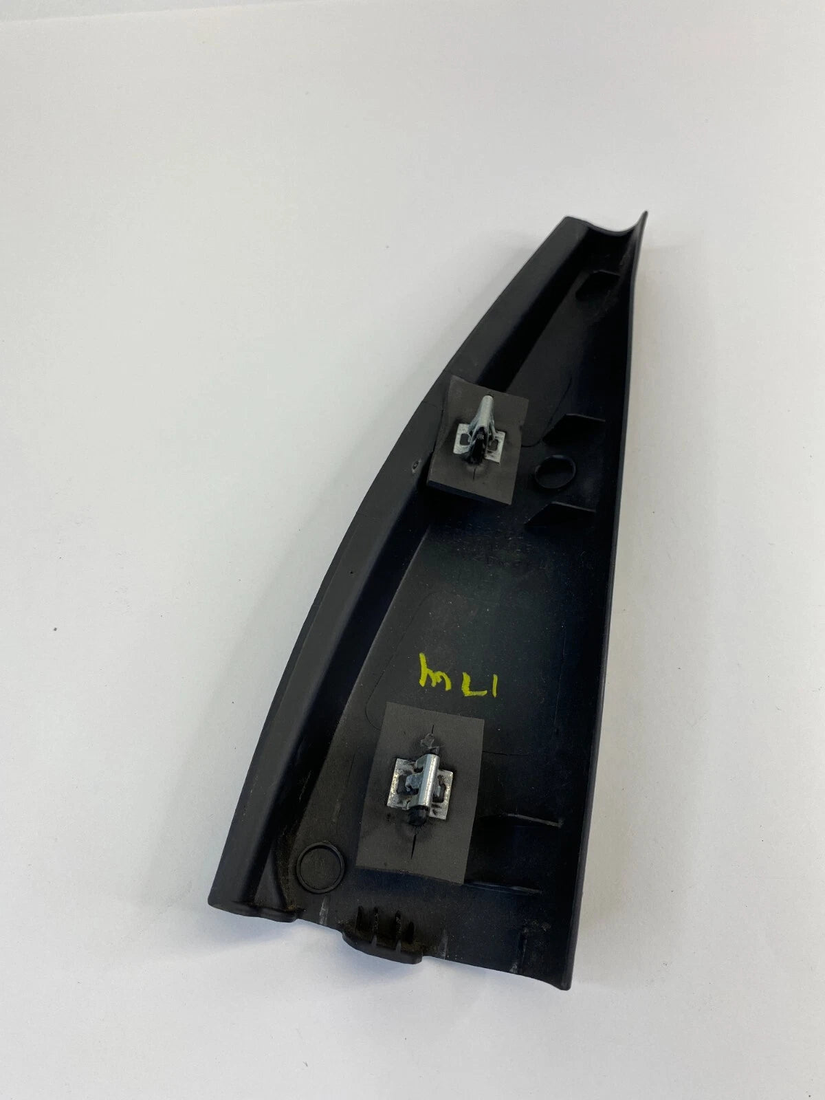 2009-2012 CHEVROLET TRAVERSE REAR RIGHT DOOR INNER FRAME CORNER COVER 25852004