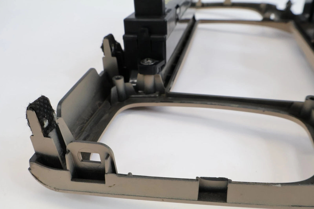 2006-2011 KIA RIO CENTER DASH RADIO TRIM BEZEL PANEL A/C OEM FACTORY 1G847-21000