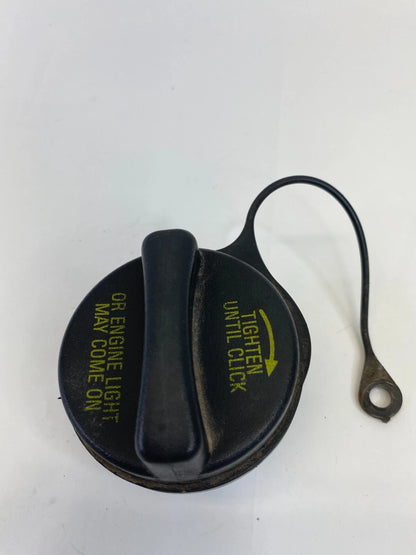 1998 1999 2000 2001 2002 LINCOLN TOWN CAR FUEL FILLER TANK GAS LID COVER CAP OEM