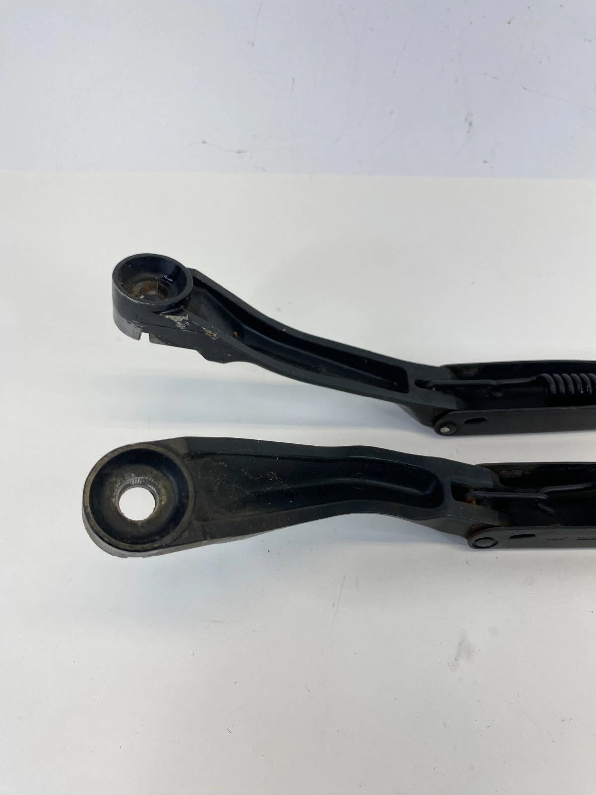 2006-2010 INFINITI M35 M45 FRONT WINDSHIELD WIPER ARM PAIR SET LEFT & RIGHT OEM