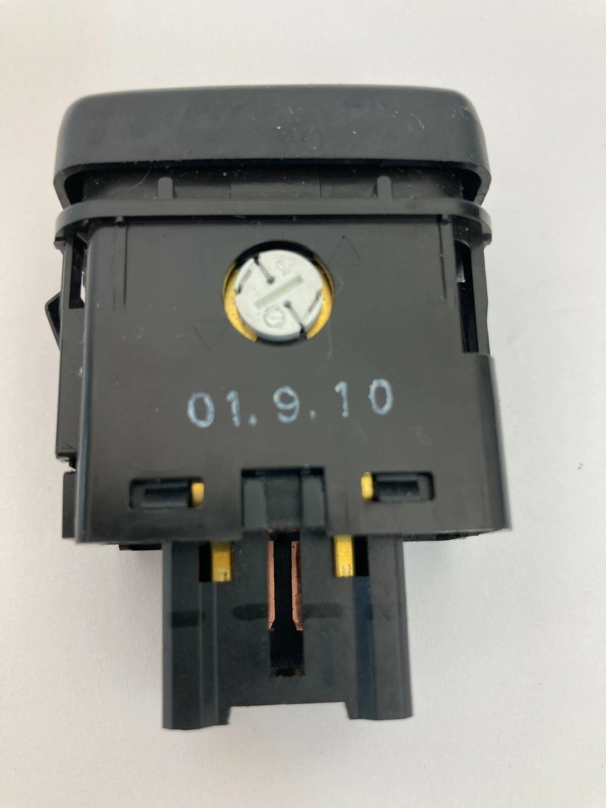 1999-2004 HONDA ODYSSEY DOOR DOME LIGHT LAMP OFF CONTROL SWITCH BUTTON 2M17774