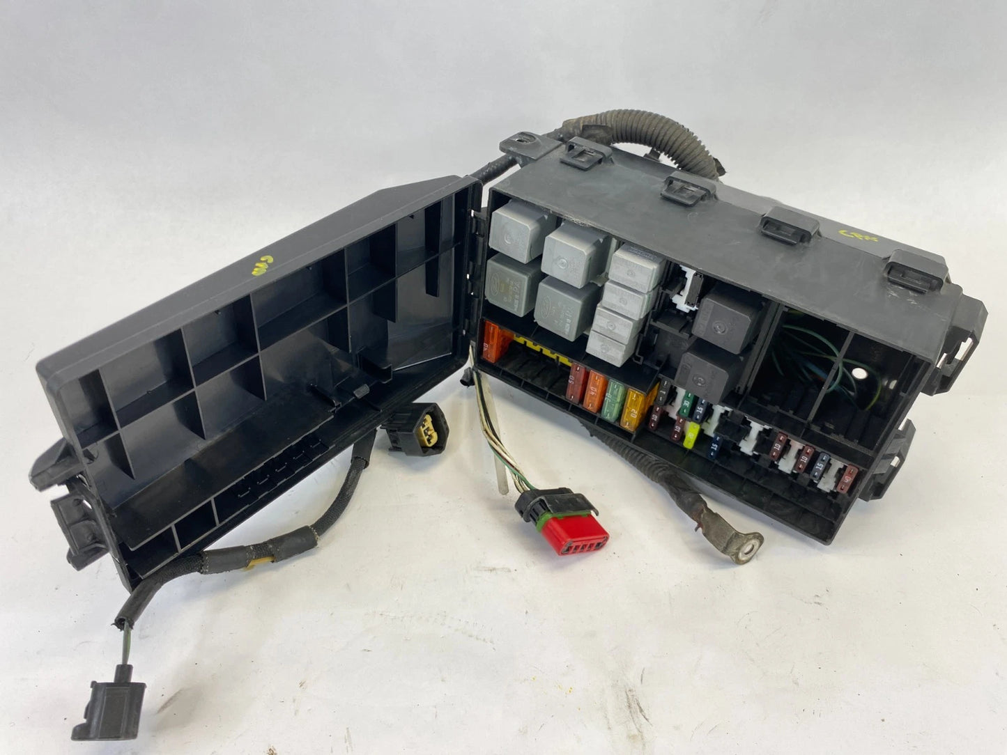 2006 2007 FORD FOCUS 2.0L ENGINE FUSE BOX BLOCK WITHOUT FOG LAMPS OEM