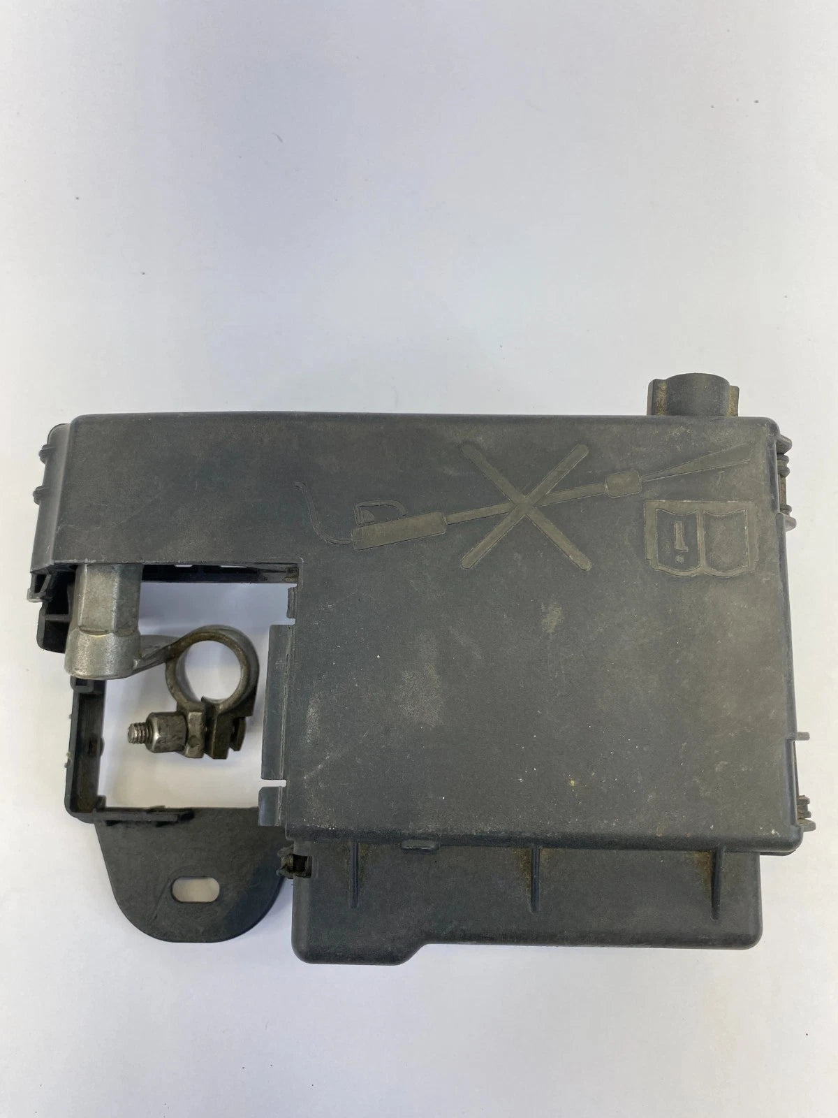 2011-2016 CHEVROLET CRUZE POSITIVE BATTERY TERMINAL W/ UPPER COVER 96889385 OEM