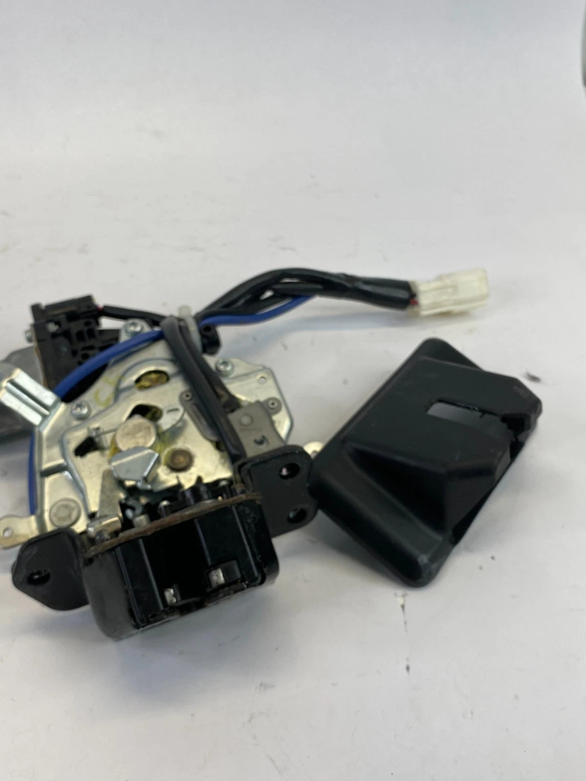 2007-2009 LEXUS RX350 06-08 RX40 REAR TRUNK LOCK LATCH POWER MOTOR ACTUATOR OEM