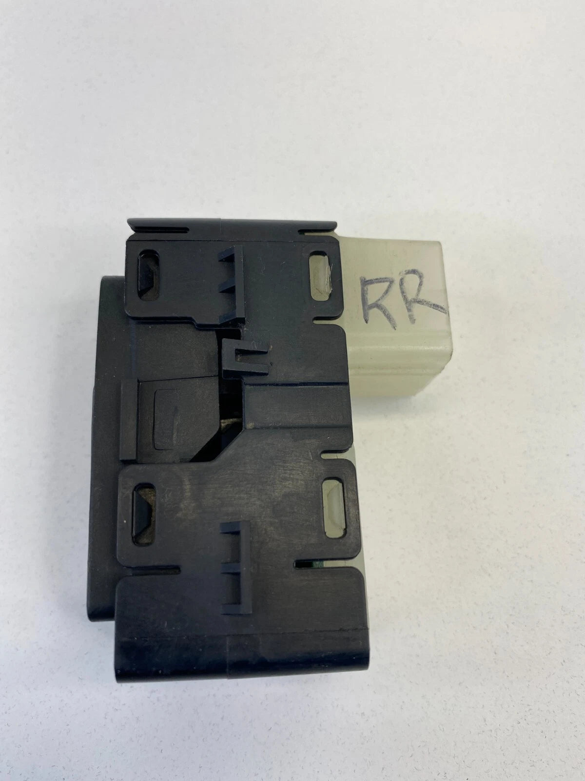 2007-2010 DODGE CHARGER REAR RIGHT DOOR WINDOW CONTROL SWITCH 04602787AA