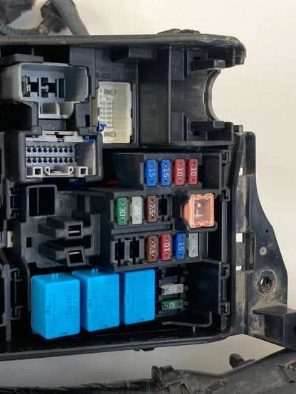 2007-2011 LEXUS GS350 GS460 ENGINE FUSE RELAY JUNCTION BLOCK BOX 82111-30V50 OEM