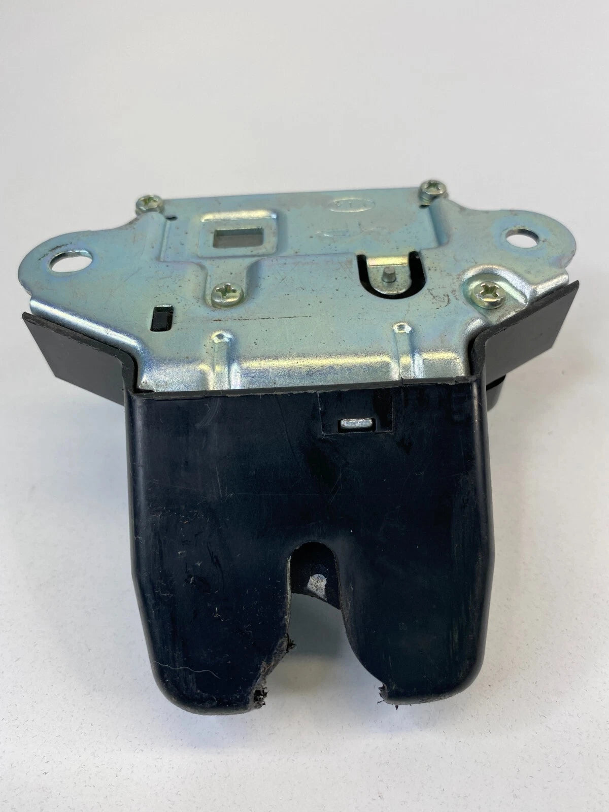 2010 2011 2012 2013 KIA FORTE REAR TRUNK LOCK LATCH ACTUATOR RELEASE OEM