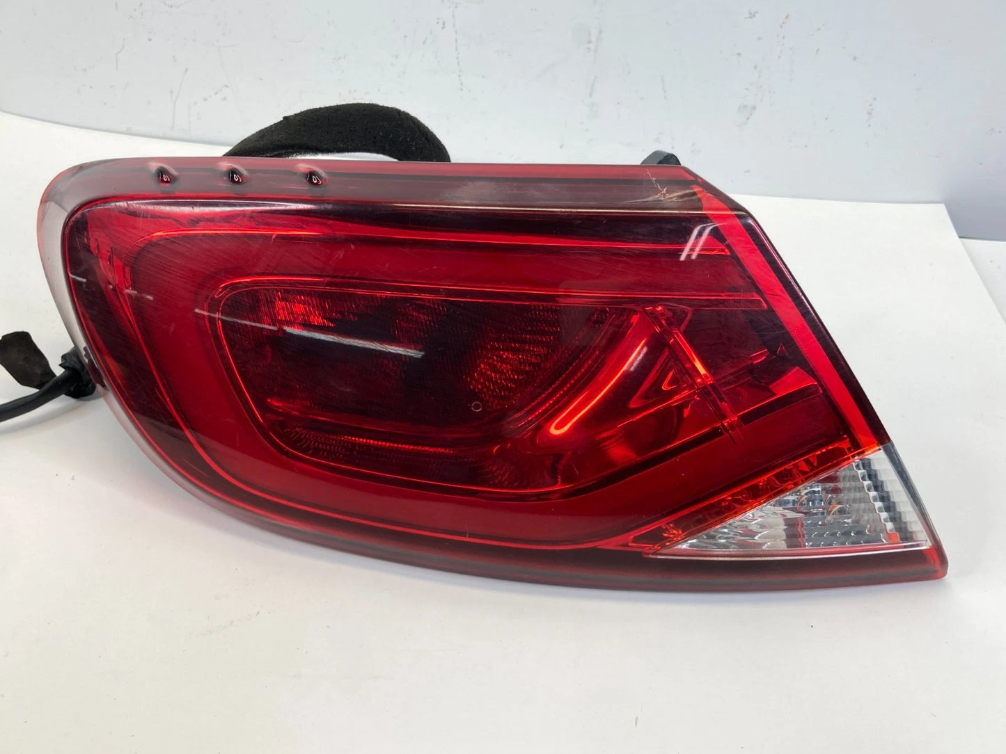2015-2017 Chrysler 200 Rear Left Side Stop Turn Tail Light Lamp 68110361AA OEM