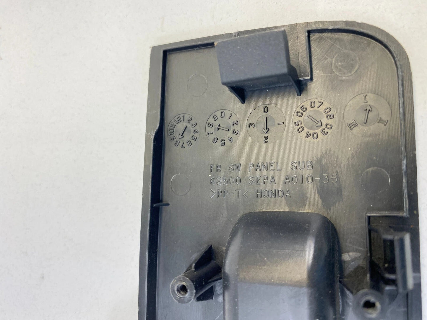 04-08 ACURA TL FRONT RIGHT DOOR WINDOW SWITCH COVER TRIM PANEL 83500-SEPA-A010