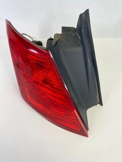 13-19 FORD TAURUS INTERCEPTOR SEDAN LEFT SIDE OUTER TAILLIGHT TAIL LIGHT LAMP
