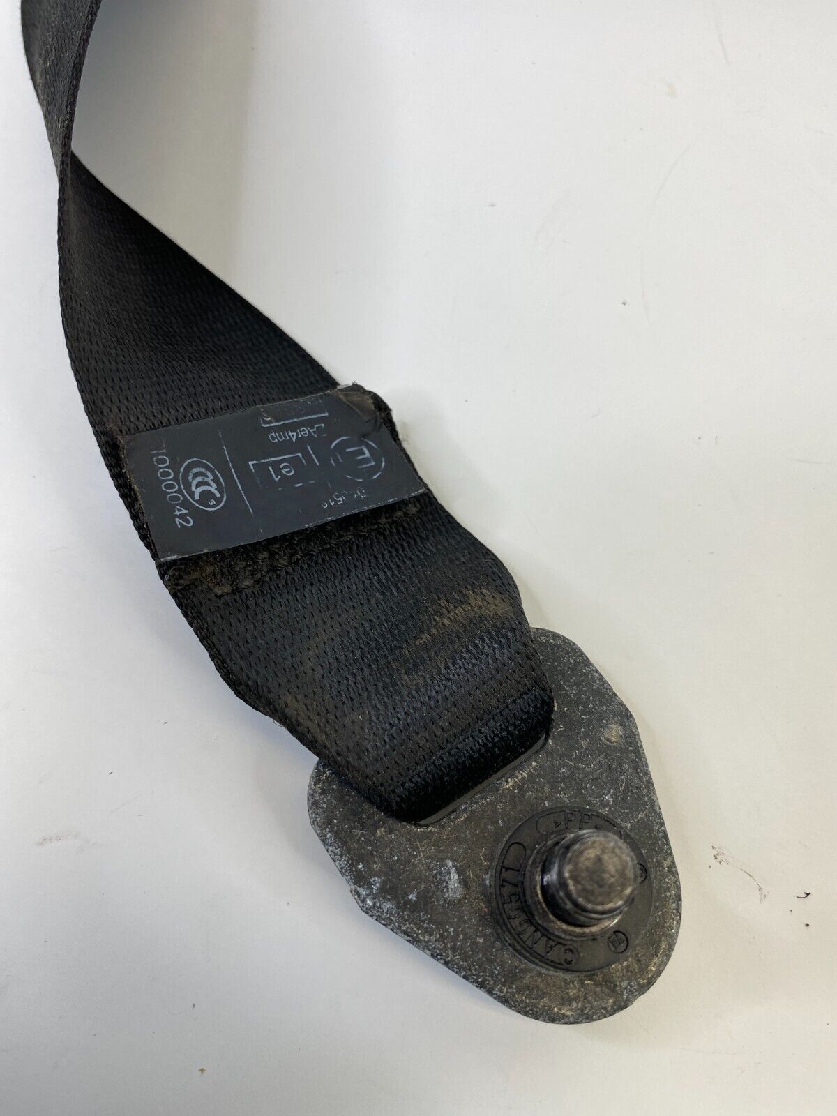 04 05 06 07 BMW 530i Front Left Driver Side Seat Belt Retractor 601629800 OEM