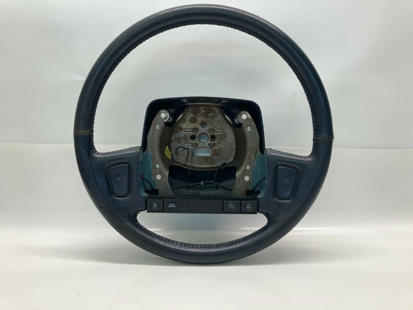 1990-1993 CHRYSLER IMPERIAL NEW YORKER FIFTH AVENUE STEERING WHEEL W/CRUISE OEM