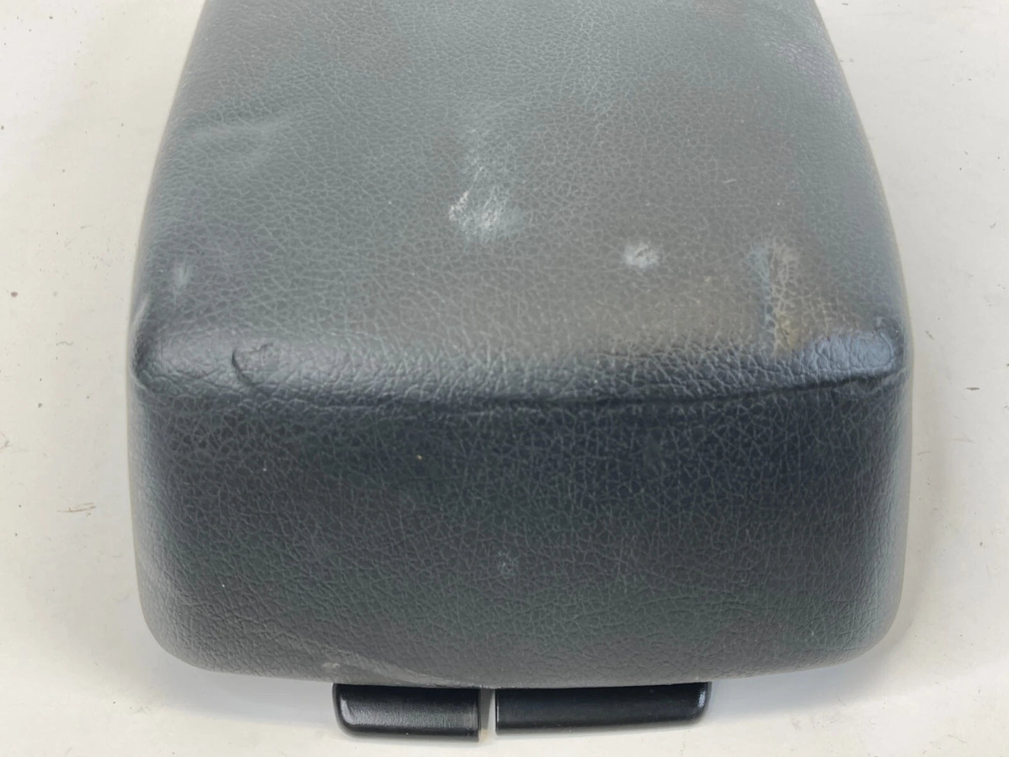 2010-2014 SUBARU LEGACY OUTBACK CENTER CONSOLE LID ARMREST ARM REST COVER OEM