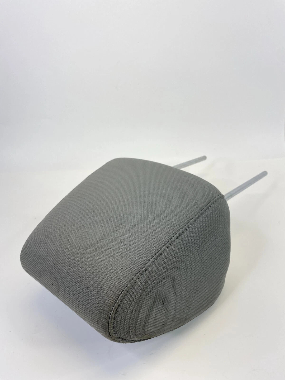 2012-2014 HYUNDAI ACCENT FRONT LEFT DRIVER SIDE SEAT HEADREST HEAD REST OEM