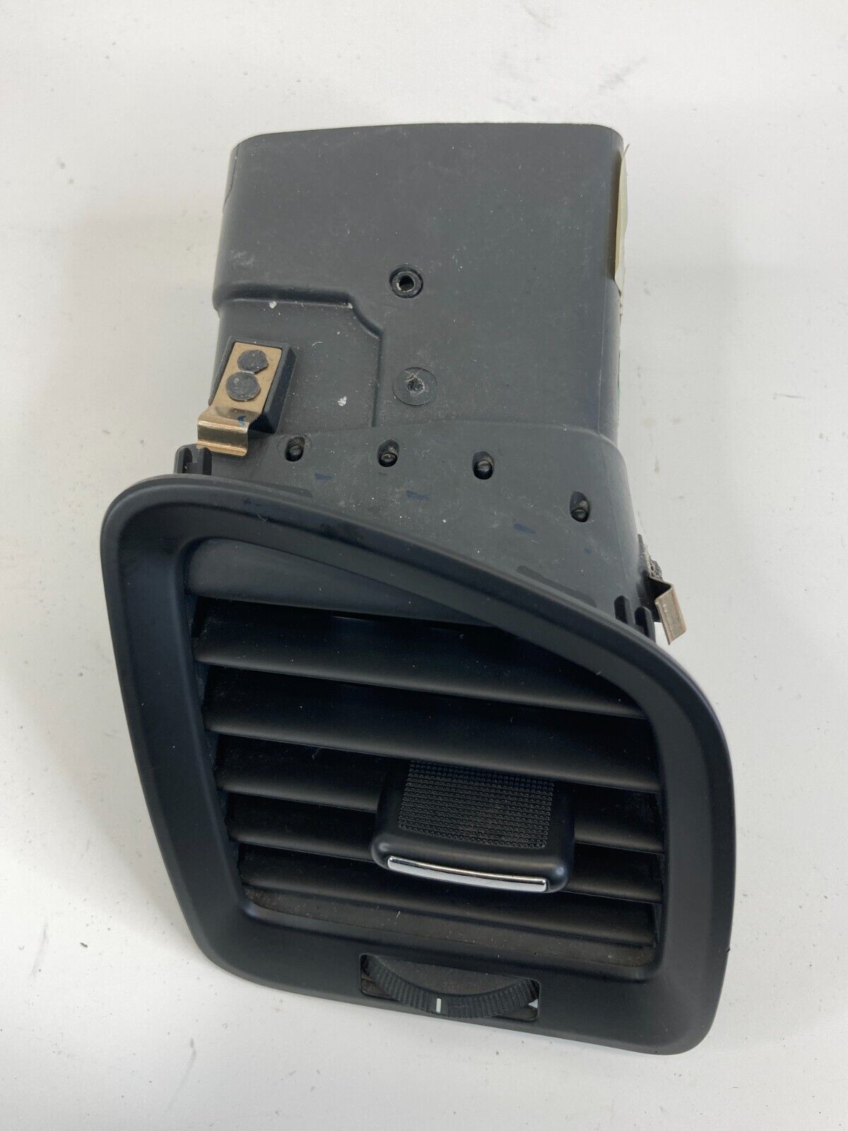 2011-2017 Buick Regal Right Passenger Side Instrument Panel Air Vent 13321921