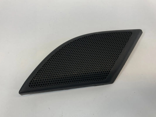 2008-2010 SATURN VUE REAR RIGHT SIDE DOOR AUDIO TWEETER COVER GRILLE 96627976