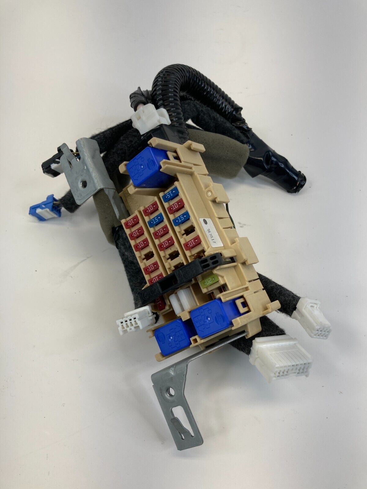 2013-2019 Nissan Sentra 1.8L L4 CVT Interior Cabin Dash Fuse Junction Relay Box