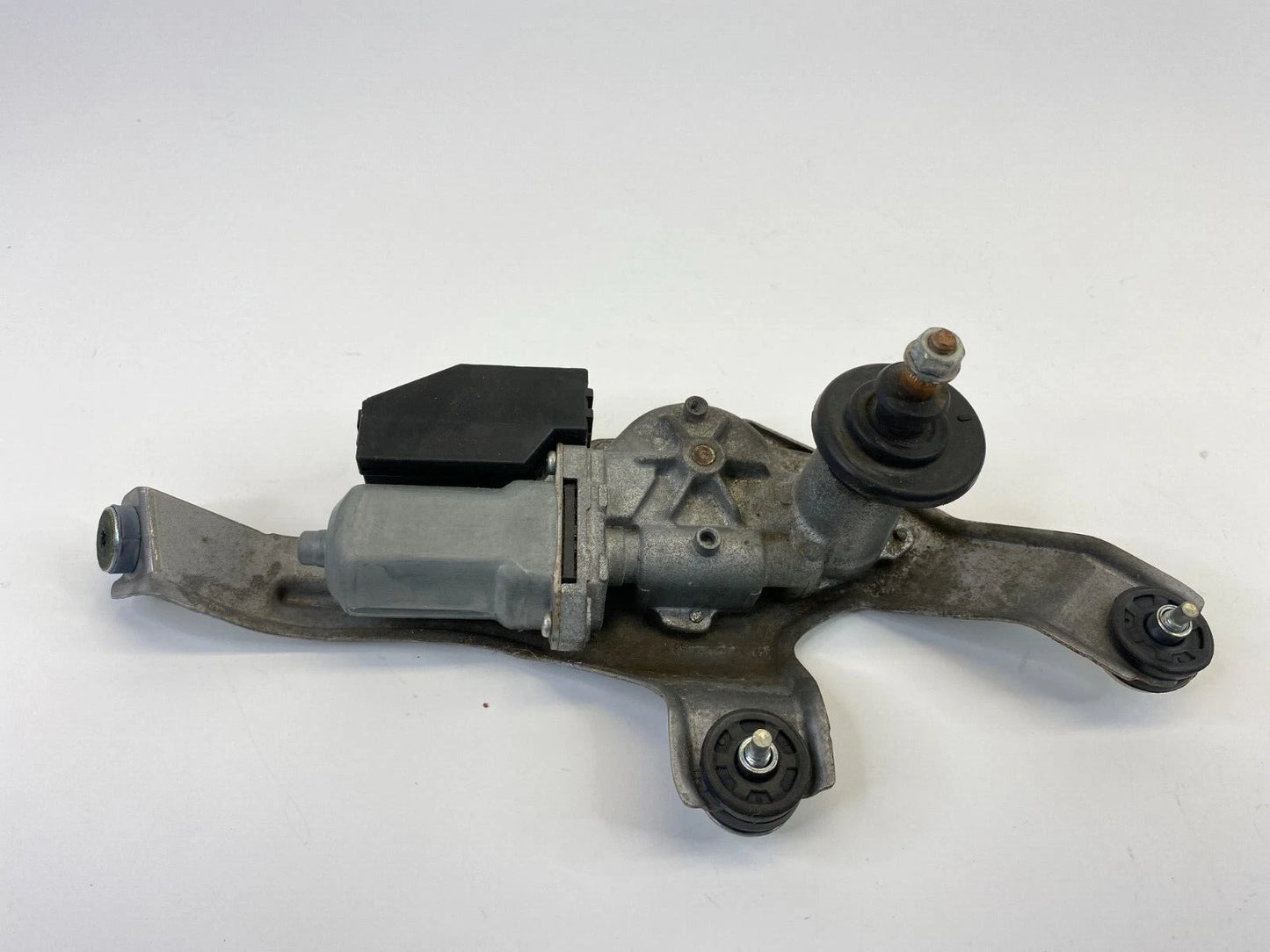 2010 TOYOTA PRIUS REAR BACK WINDSHIELD GLASS WIPER MOTOR 85130-47020 OEM