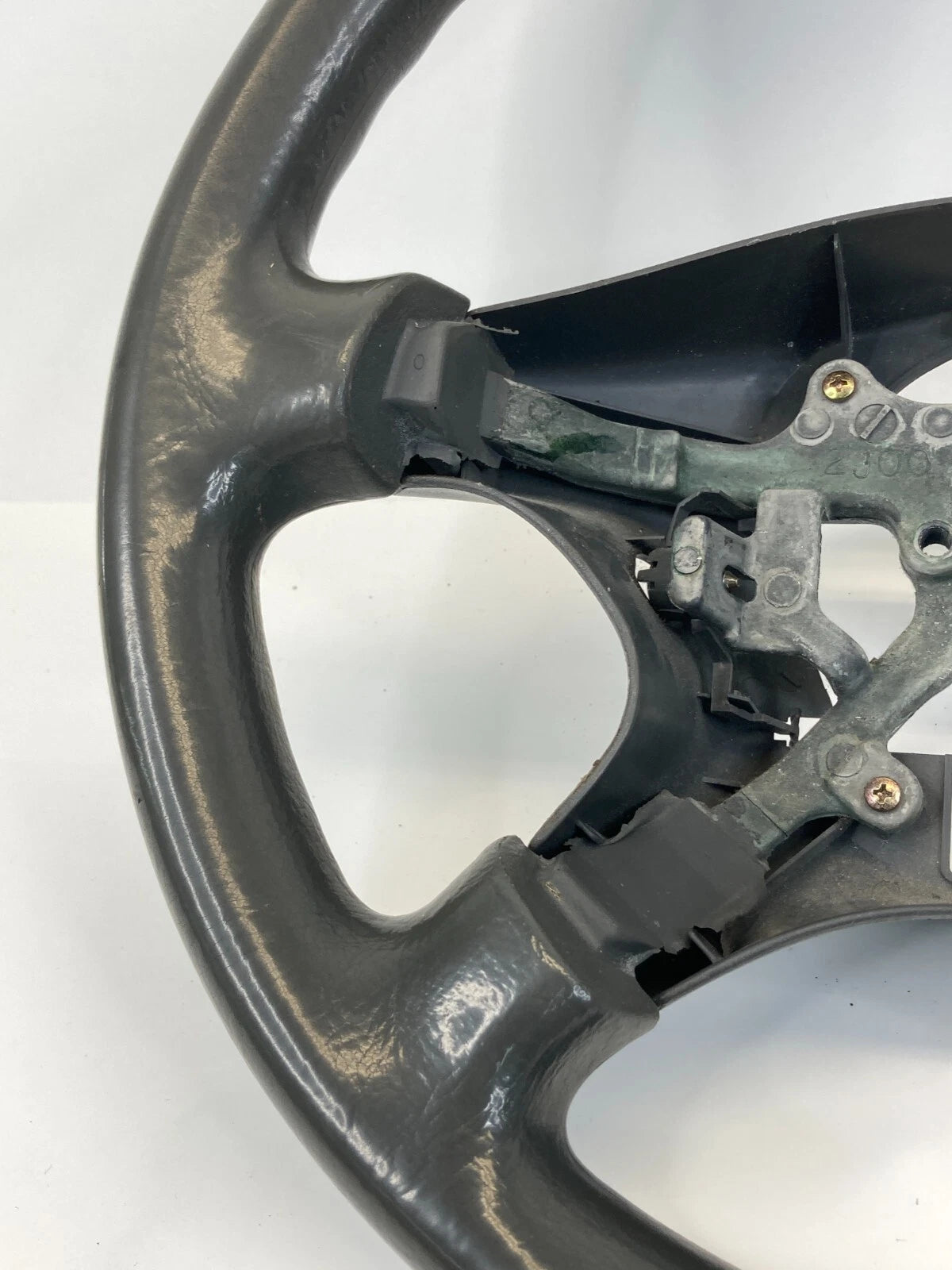 1997-2003 MITSUBISHI MONTERO SPORT STEERING WHEEL ASSEMBLY GREY OEM