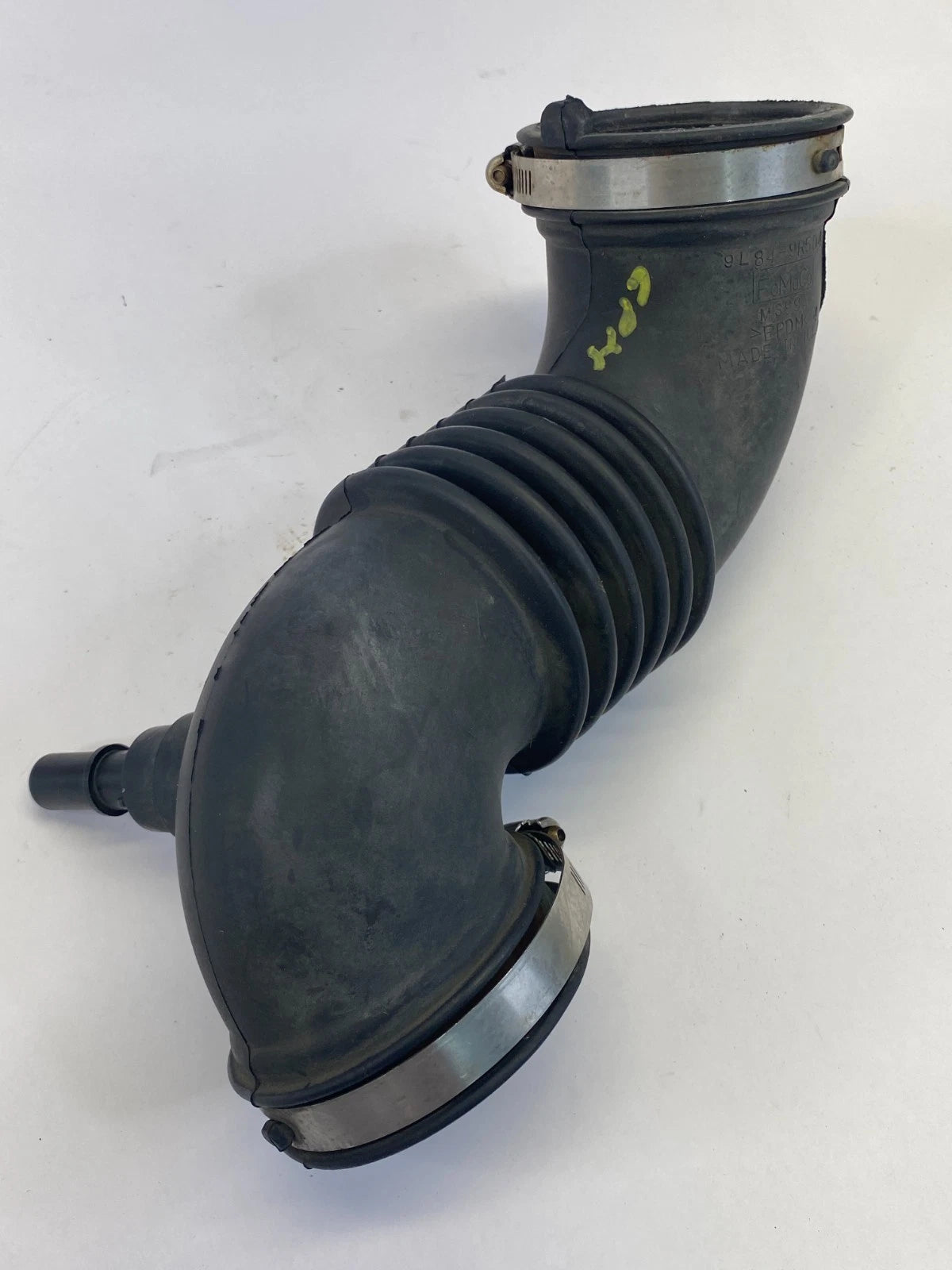 2009-2012 FORD ESCAPE AIR CLEANER INTAKE DUCT HOSE PIPE TUBE 9L84-9R504-AC