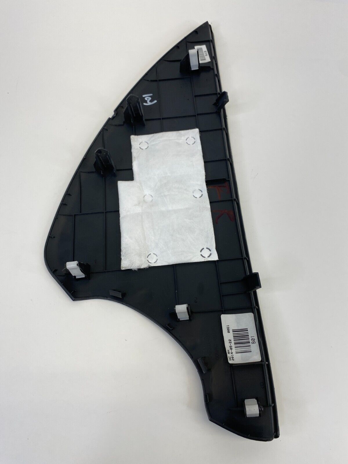 2013-2019 Hyundai Santa Fe Front Right Side Dash End Cap Cover 84768-2W000 OEM