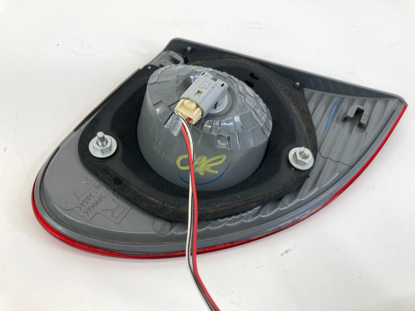 03-08 TOYOTA COROLLA REAR RR PASSENGER SIDE INNER TAIL LIGHT TAILLIGHT LAMP OEM