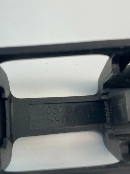 08-12 FORD ESCAPE SEAT BELT UPPER SLIDE HANDLE BUTTON BOLT TRIM COVER 6057049B